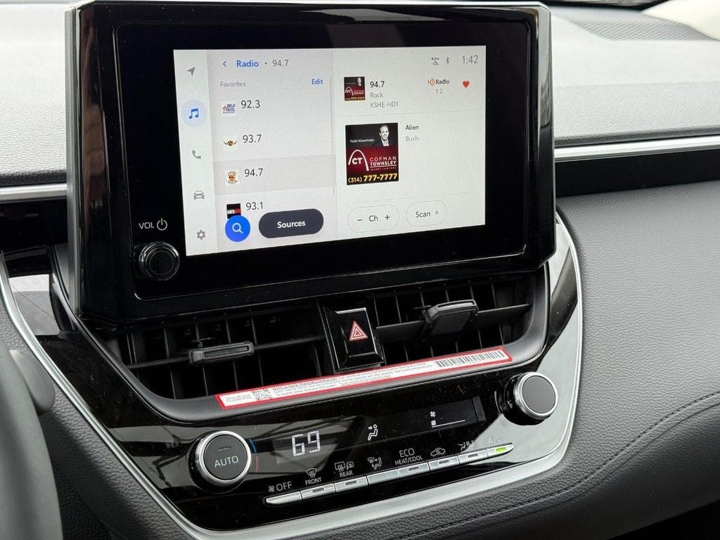 2026 Toyota Corolla Cross LE