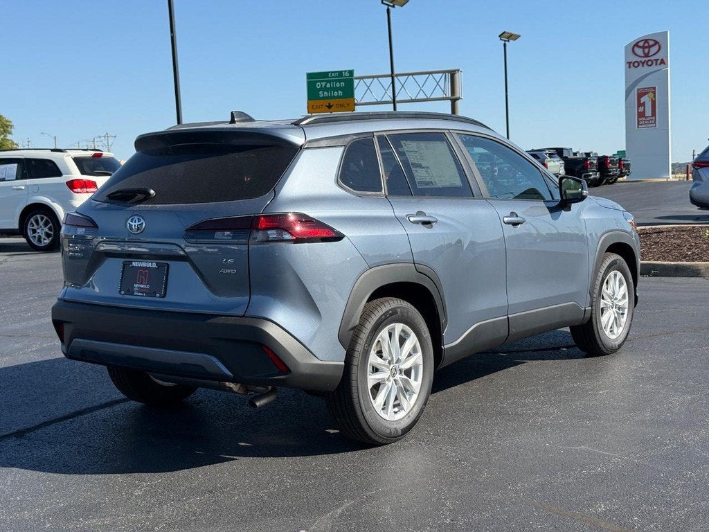 2026 Toyota Corolla Cross LE