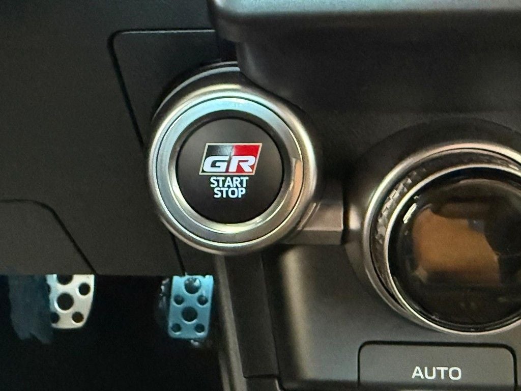 2026 Toyota GR86 Premium MT