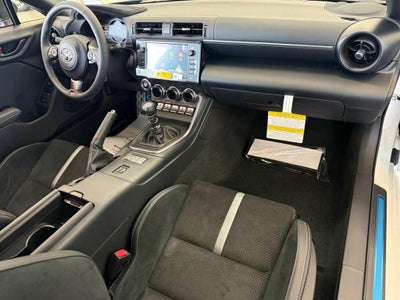 2026 Toyota GR86 Premium MT