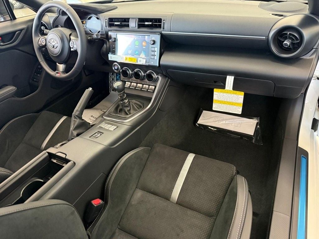 2026 Toyota GR86 Premium MT