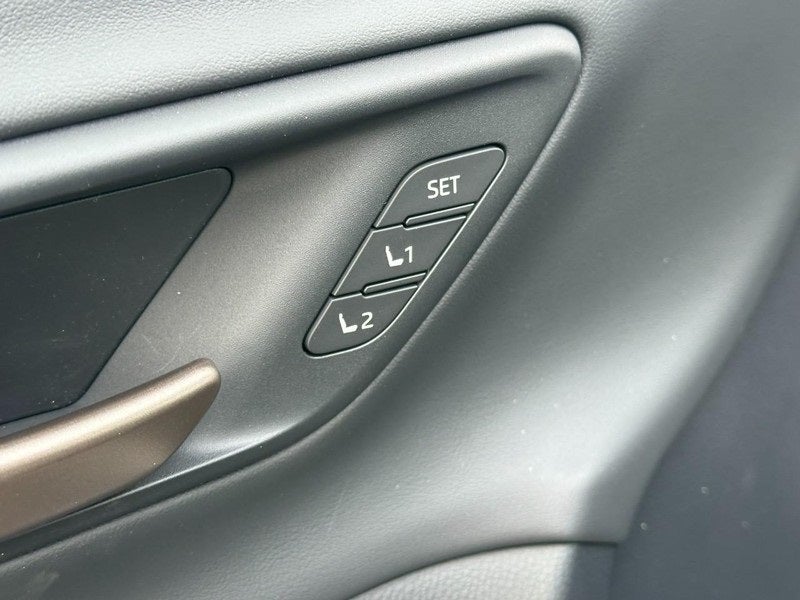 2025 Toyota Toyota Crown Signia Limited