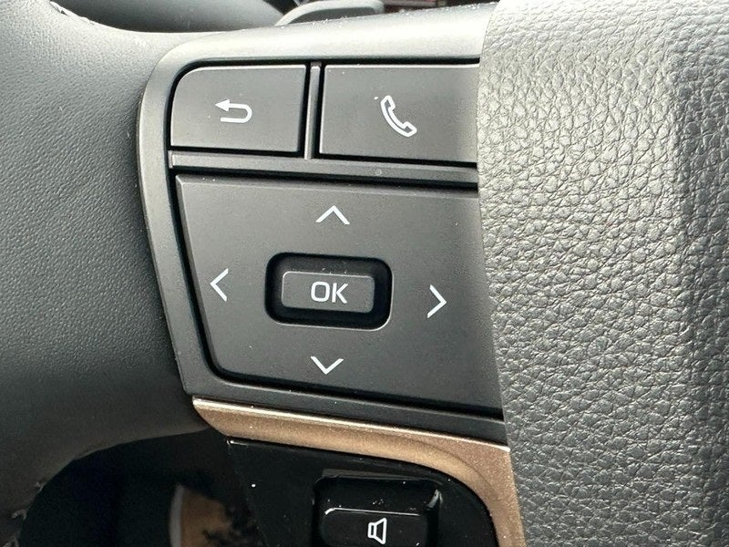 2025 Toyota Toyota Crown Signia Limited