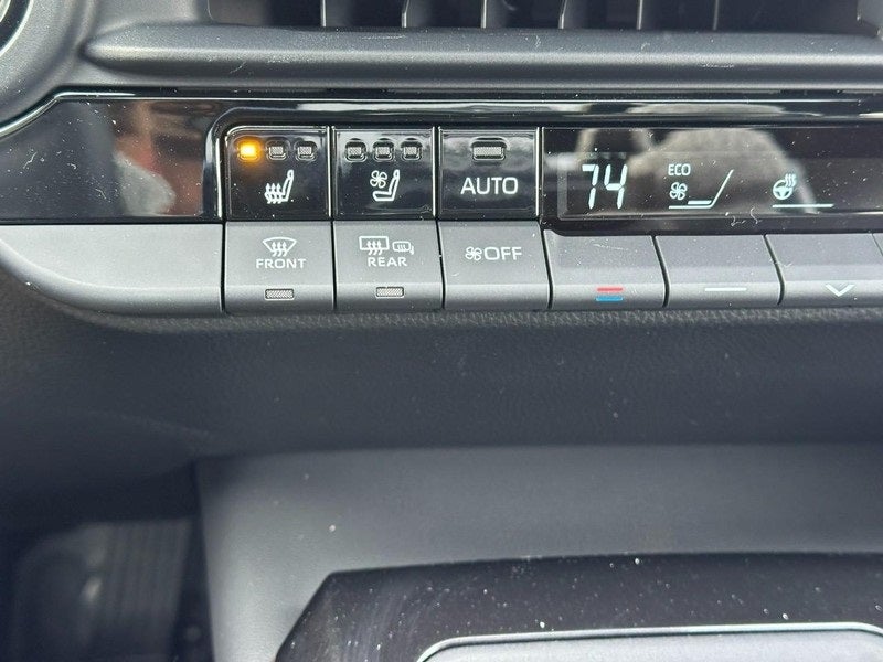 2025 Toyota Toyota Crown Signia Limited