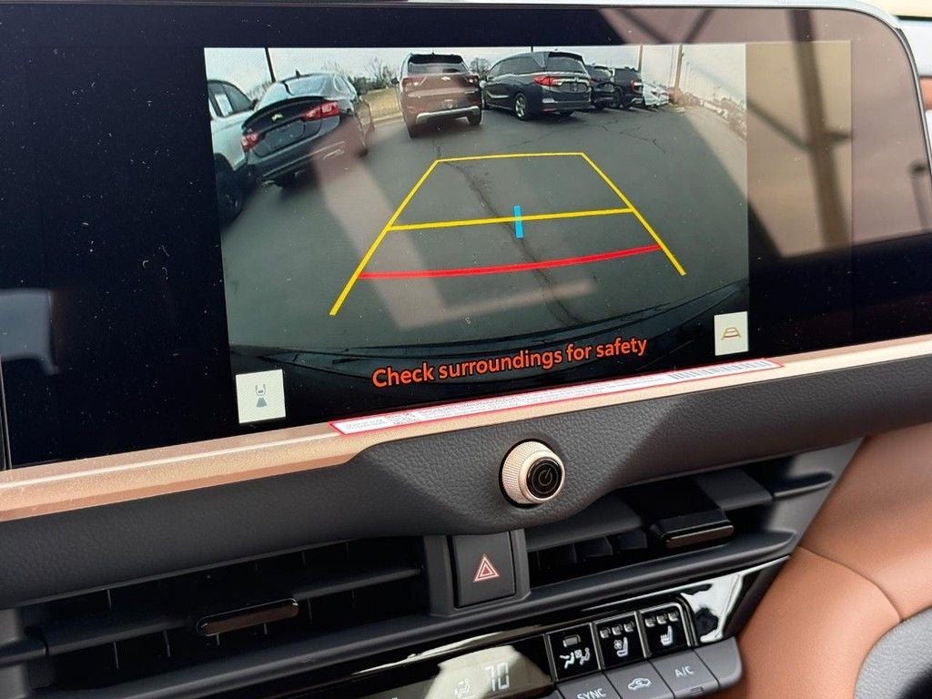 2026 Toyota Toyota Crown Signia XLE