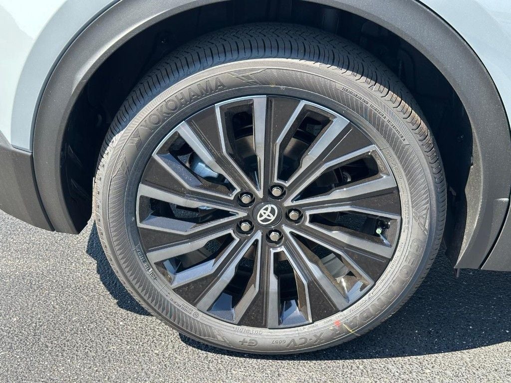 2026 Toyota C-HR XSE